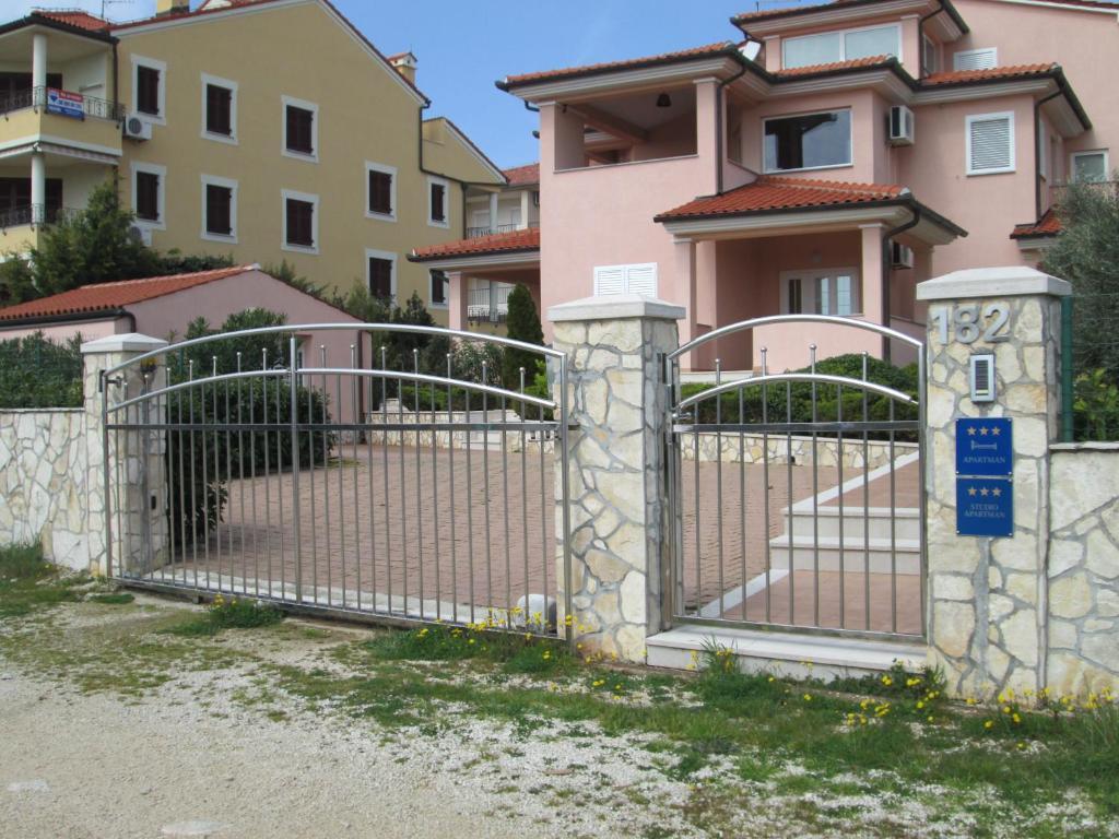 Apartments Villa Fernetich Premantura Εξωτερικό φωτογραφία